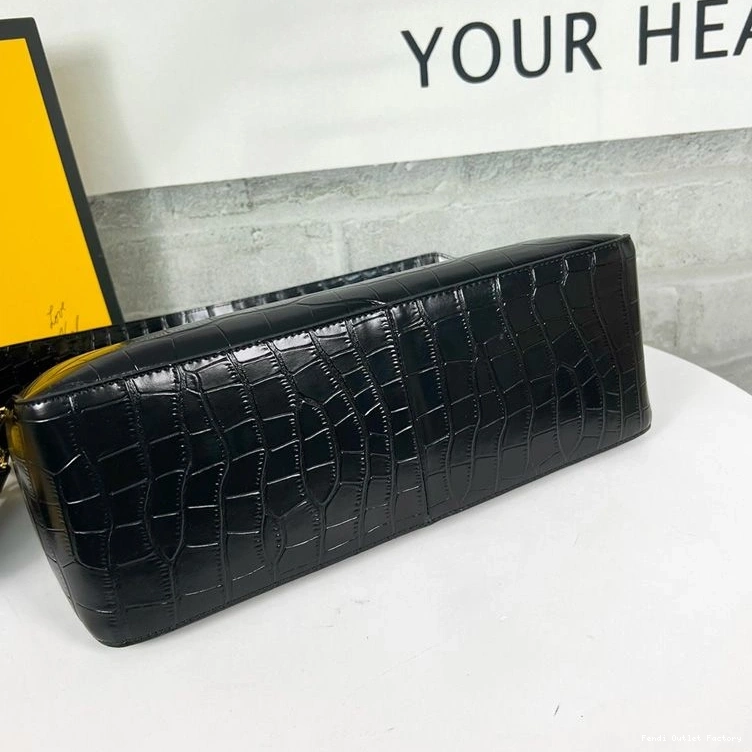 Vintage HOT Leather Bag Crocodile In Fendi Black Shoulder Zip O'Lock 0809